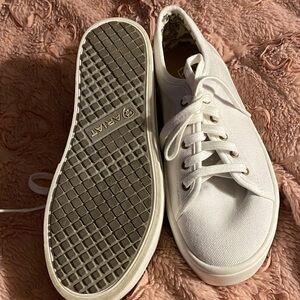 Ariat White Canvas Lace-Up Sneakers